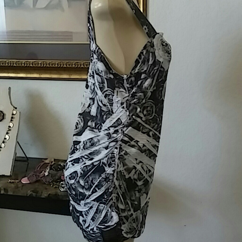 Banabee Black and White Party Blouse - Picture 2 of 8